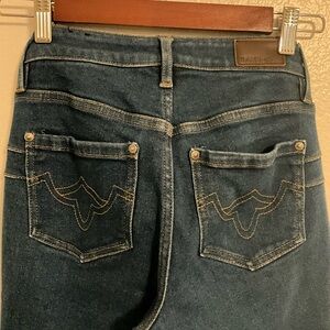 High-Rise Dark Blue Women's Jeans with Embroidered Back Pockets